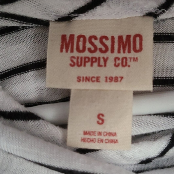 2 Mossimo flowy striped shirts - Picture 3 of 5